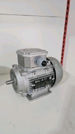 1610 32371 | ელექტრო ძრავი | Q2E63M2B-LB 3PH-0.25KW-3000RPM - Image 3
